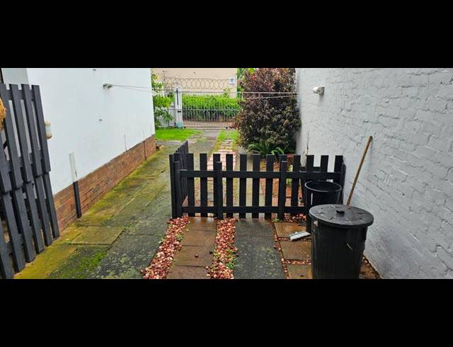 2 BEDROOM APARTMENT FOR SALE IN GLENWOOD